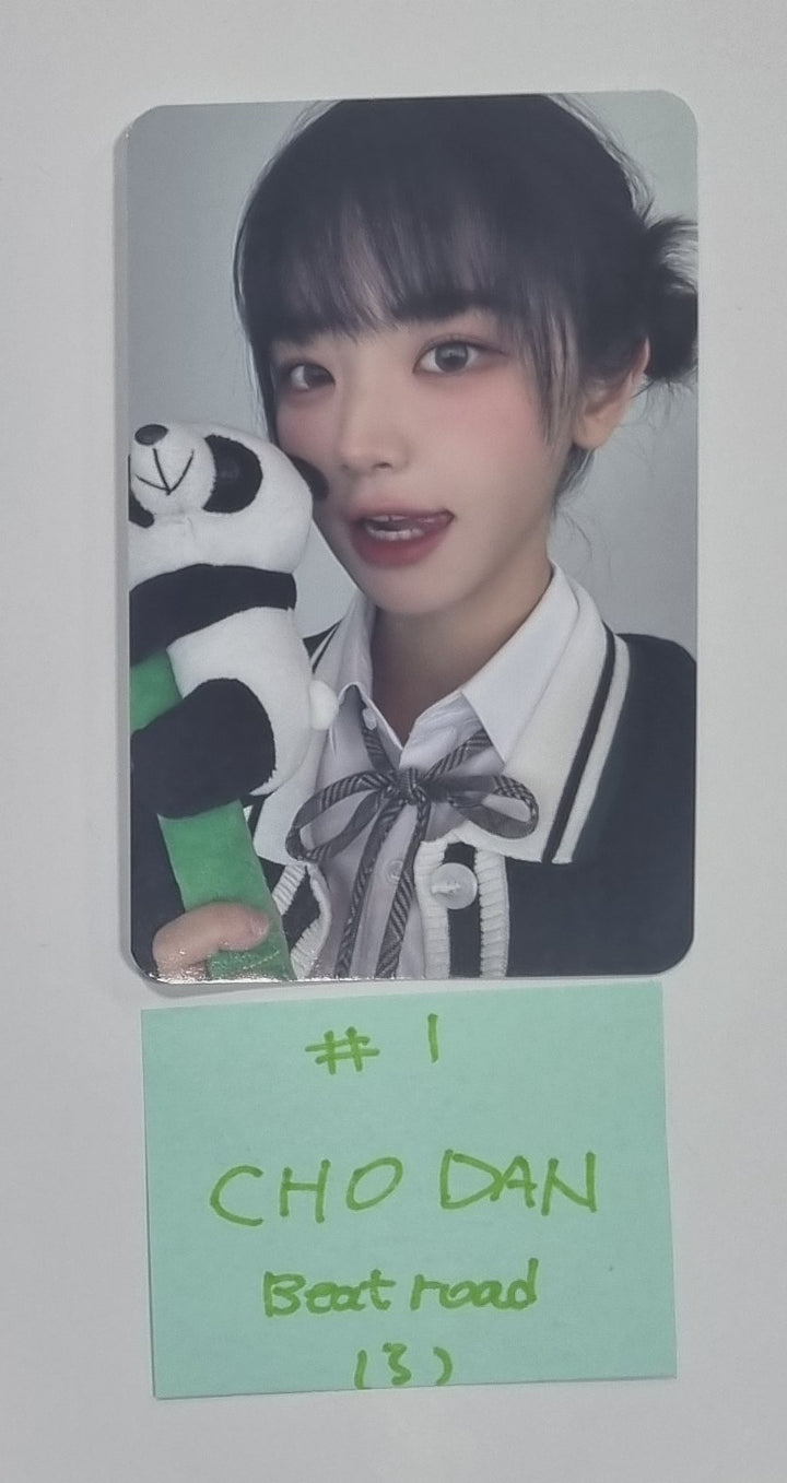 QWER "MANITO" - Beat Road Fansign Event Photocard Round 2 [24.6.11] - HALLYUSUPERSTORE