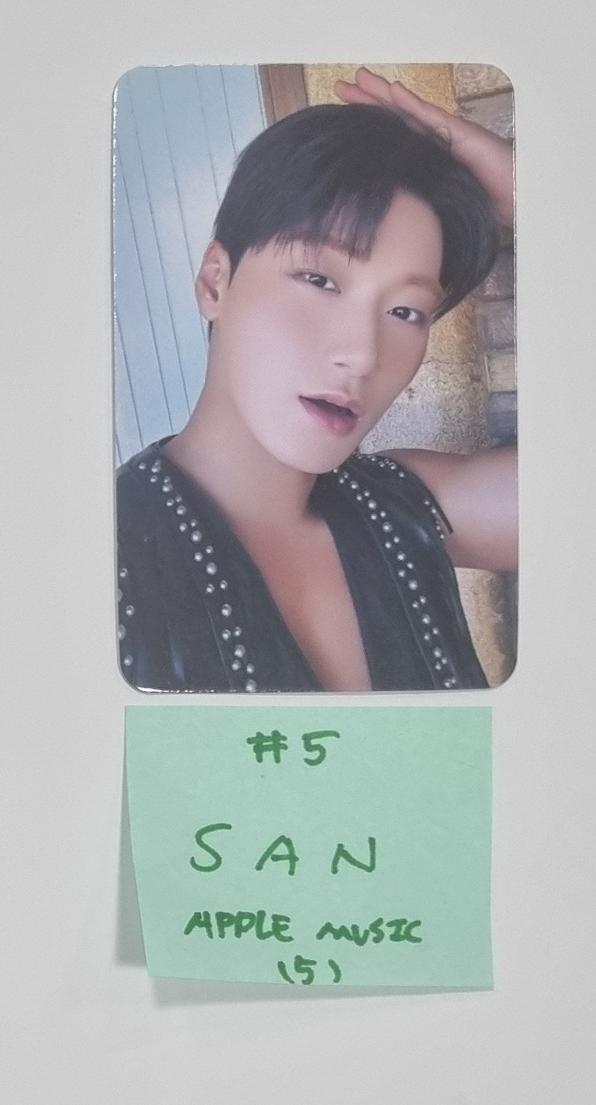 Ateez "GOLDEN HOUR : Part.1" - Apple Music Fansign Event Photocard [24.6.11] - HALLYUSUPERSTORE