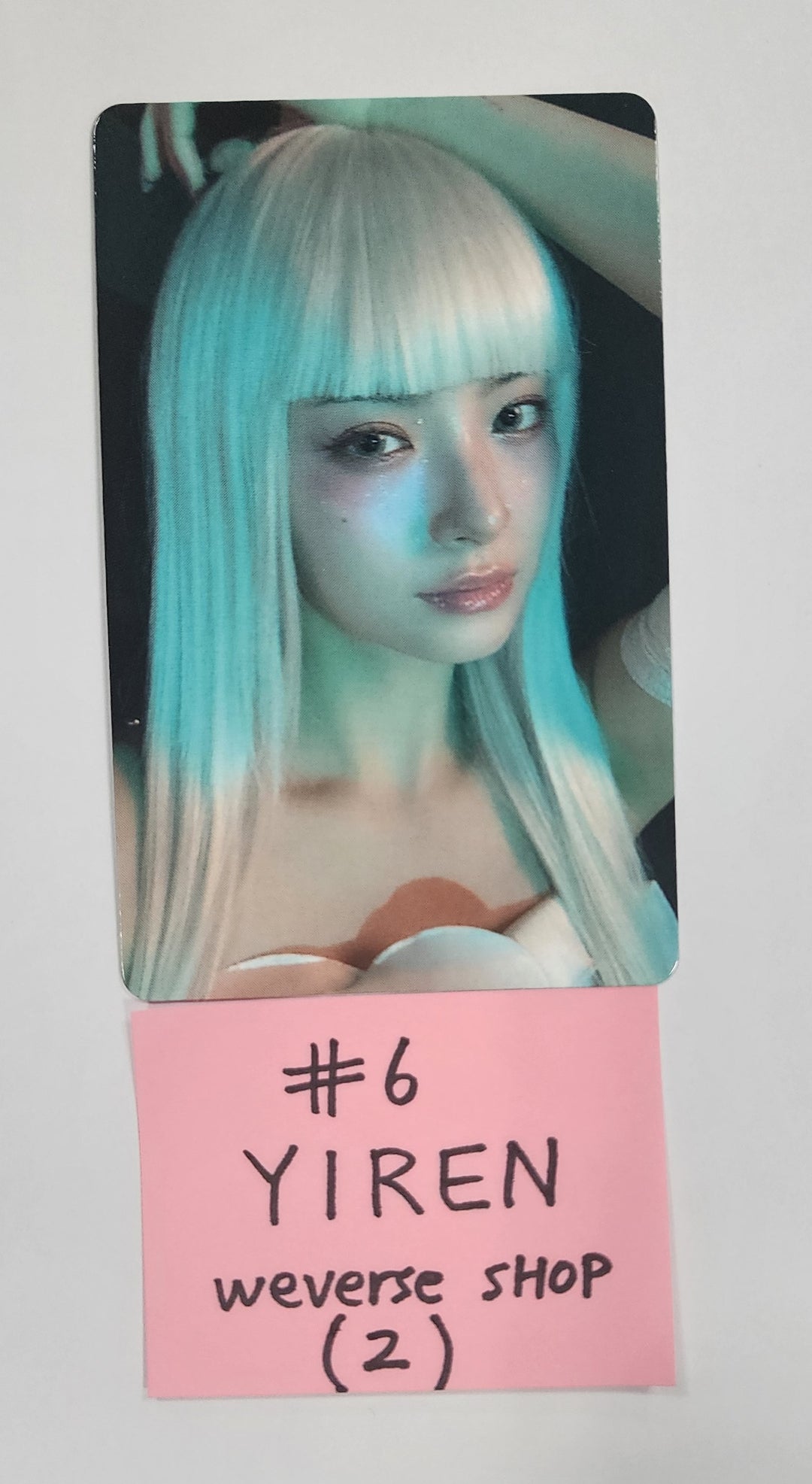 Everglow "ZOMBIE " - Weverse Shop Pre-Order Benefit Photocard [24.6.12] - HALLYUSUPERSTORE