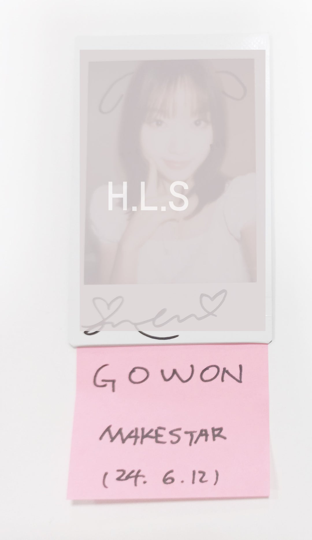 Gowon (Of Loossemble) "One of a Kind" - Hand Autographed(Signed) Polaroid [24.6.12] - HALLYUSUPERSTORE