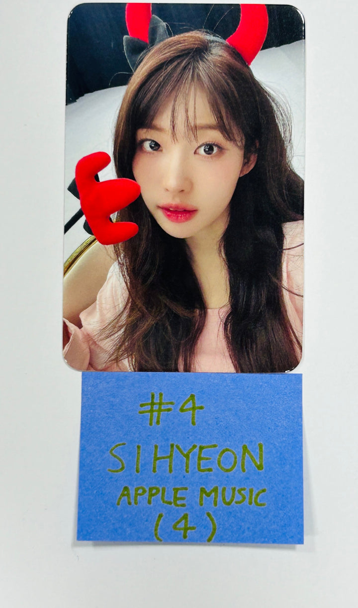 Everglow "ZOMBIE " - Apple Music Lucky Draw Event Photocard [24.6.13] - HALLYUSUPERSTORE