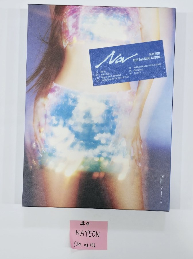 NAYEON (Of TWICE) "NA" - Hand Autographed(Signed) Promo Album [24.6.17] - HALLYUSUPERSTORE