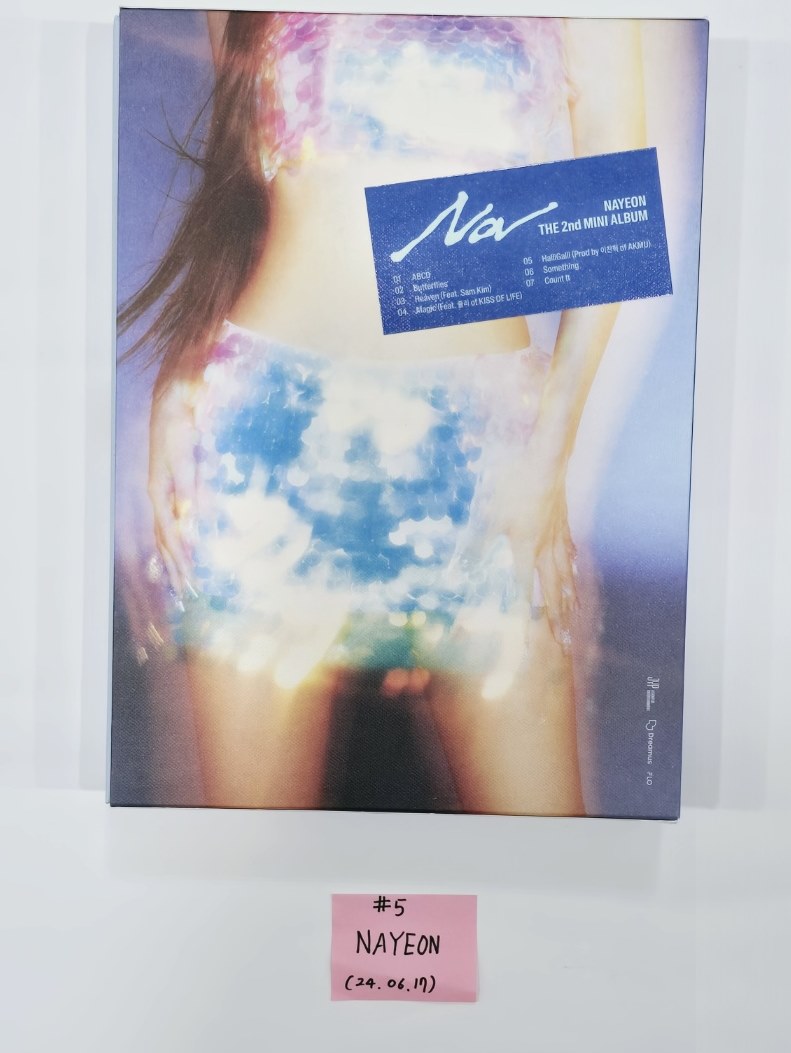 NAYEON (Of TWICE) "NA" - Hand Autographed(Signed) Promo Album [24.6.17] - HALLYUSUPERSTORE