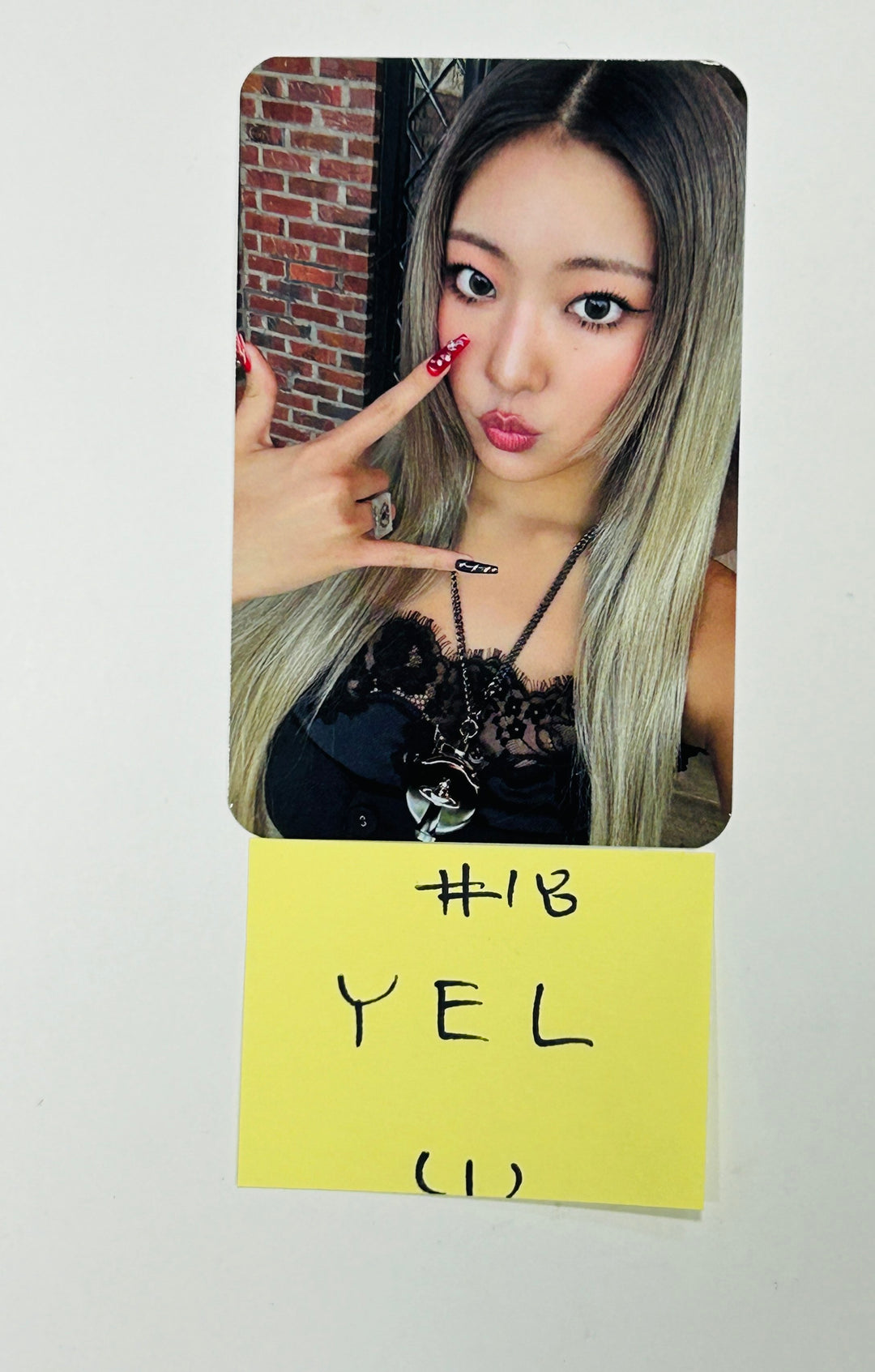 H1-KEY "LOVE or HATE" - Official Photocard, ID Photo [24.6.20] - HALLYUSUPERSTORE