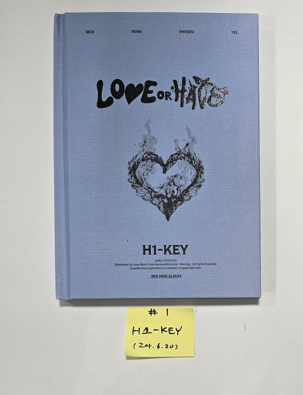 H1-KEY "LOVE or HATE" - Hand Autographed(Signed) Promo Album [24.6.20] - HALLYUSUPERSTORE