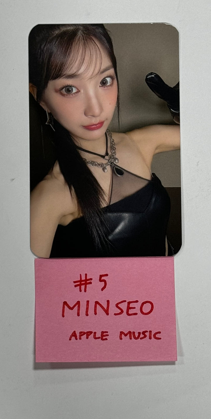 Wooah "Unframed" - Apple Music Fansign Event Photocard [24.6.25] - HALLYUSUPERSTORE