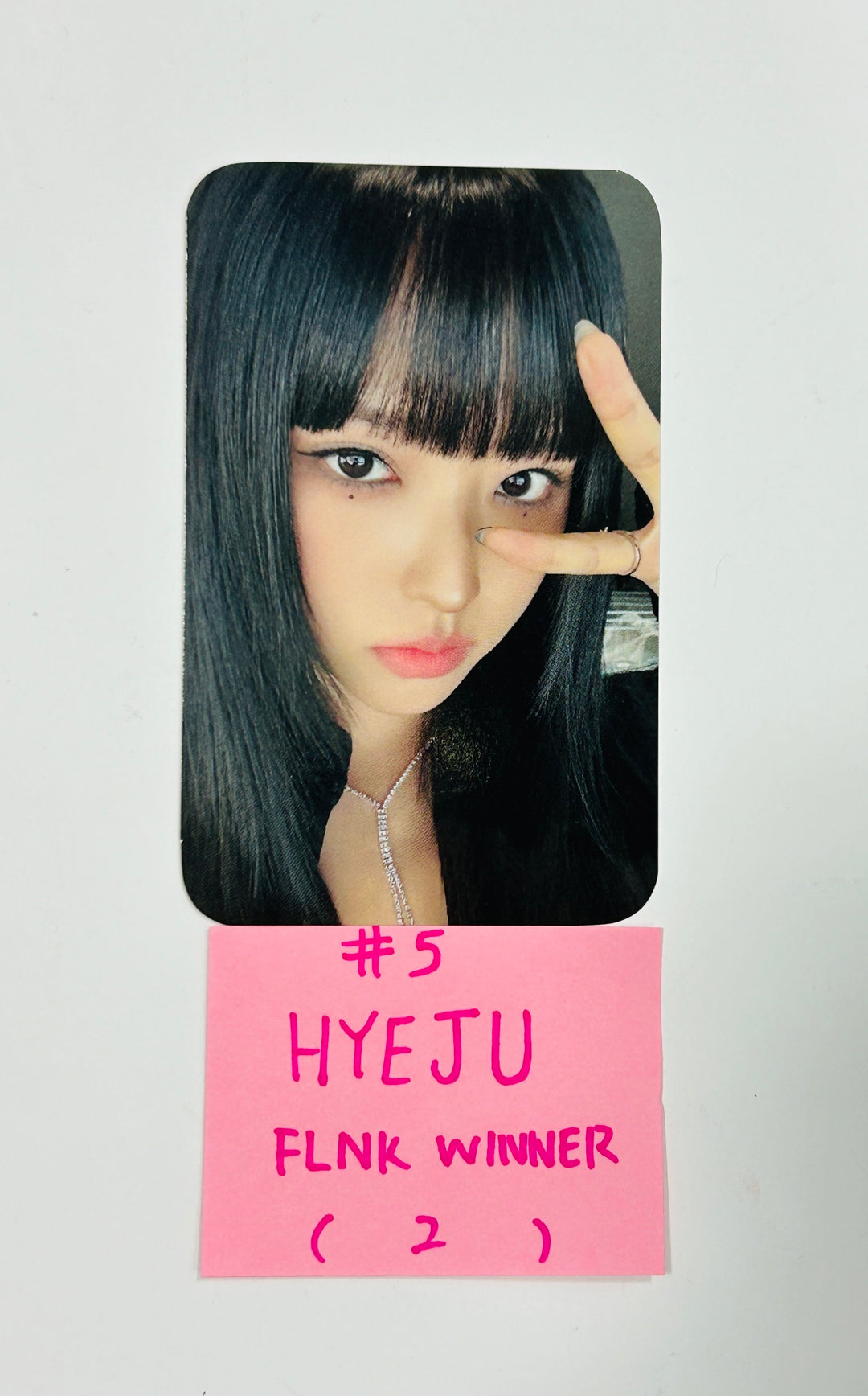 Loossemble "One of a Kind" - FLNK Shop Fansign Event Winner Photocard [24.6.25] - HALLYUSUPERSTORE