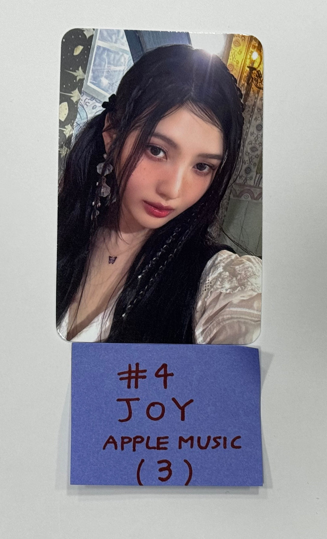 Red Velvet "Cosmic" - Apple Music Pre-order Benefit Photocard [23.6.26] - HALLYUSUPERSTORE
