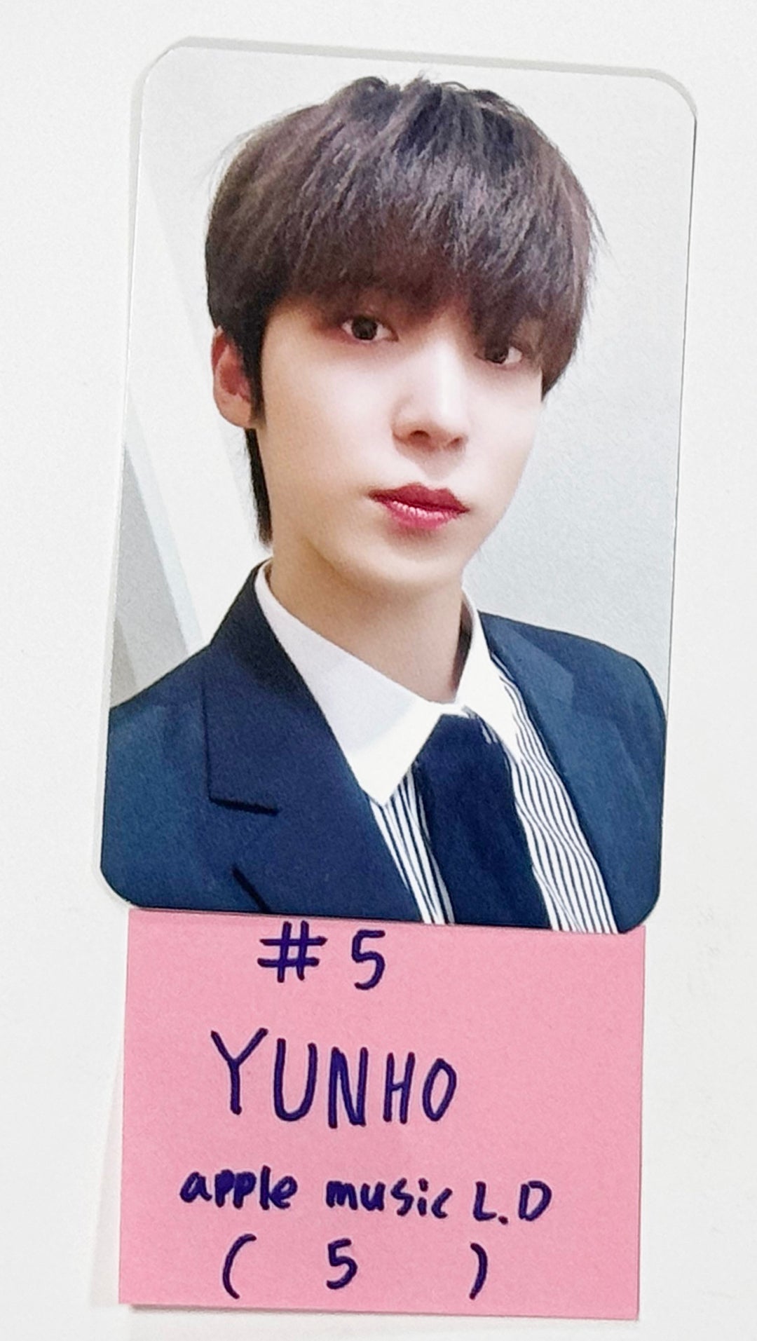 Ateez "GOLDEN HOUR : Part.1" - Apple Music Lucky Draw Event Photocard [24.6.28] - HALLYUSUPERSTORE