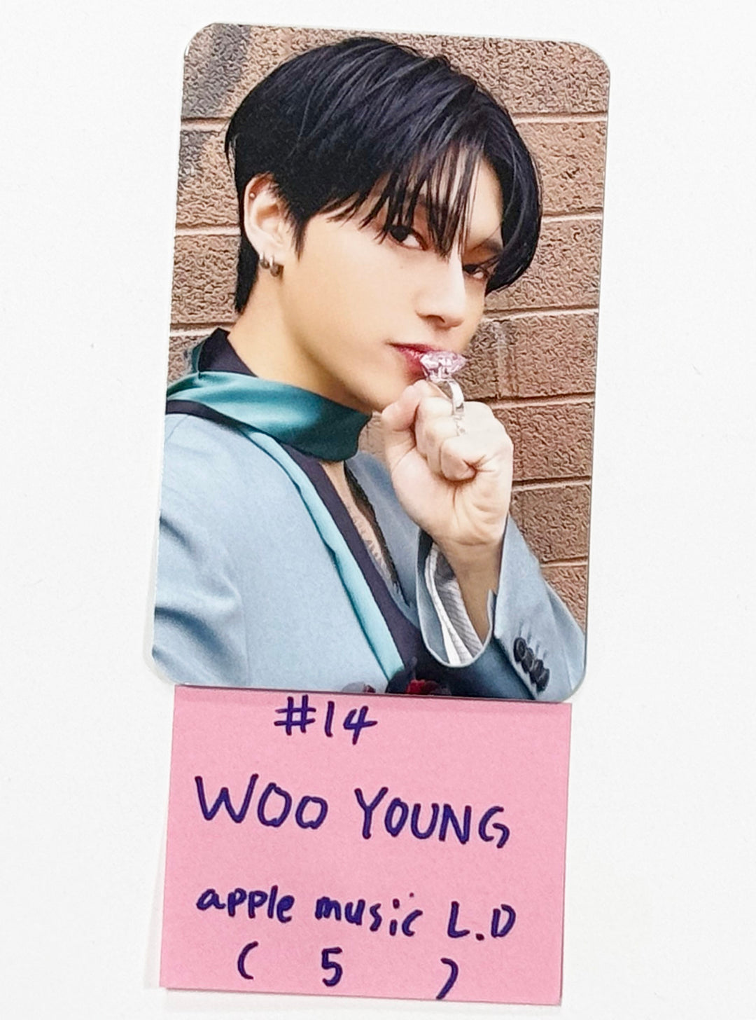 Ateez "GOLDEN HOUR : Part.1" - Apple Music Lucky Draw Event Photocard [24.6.28] - HALLYUSUPERSTORE