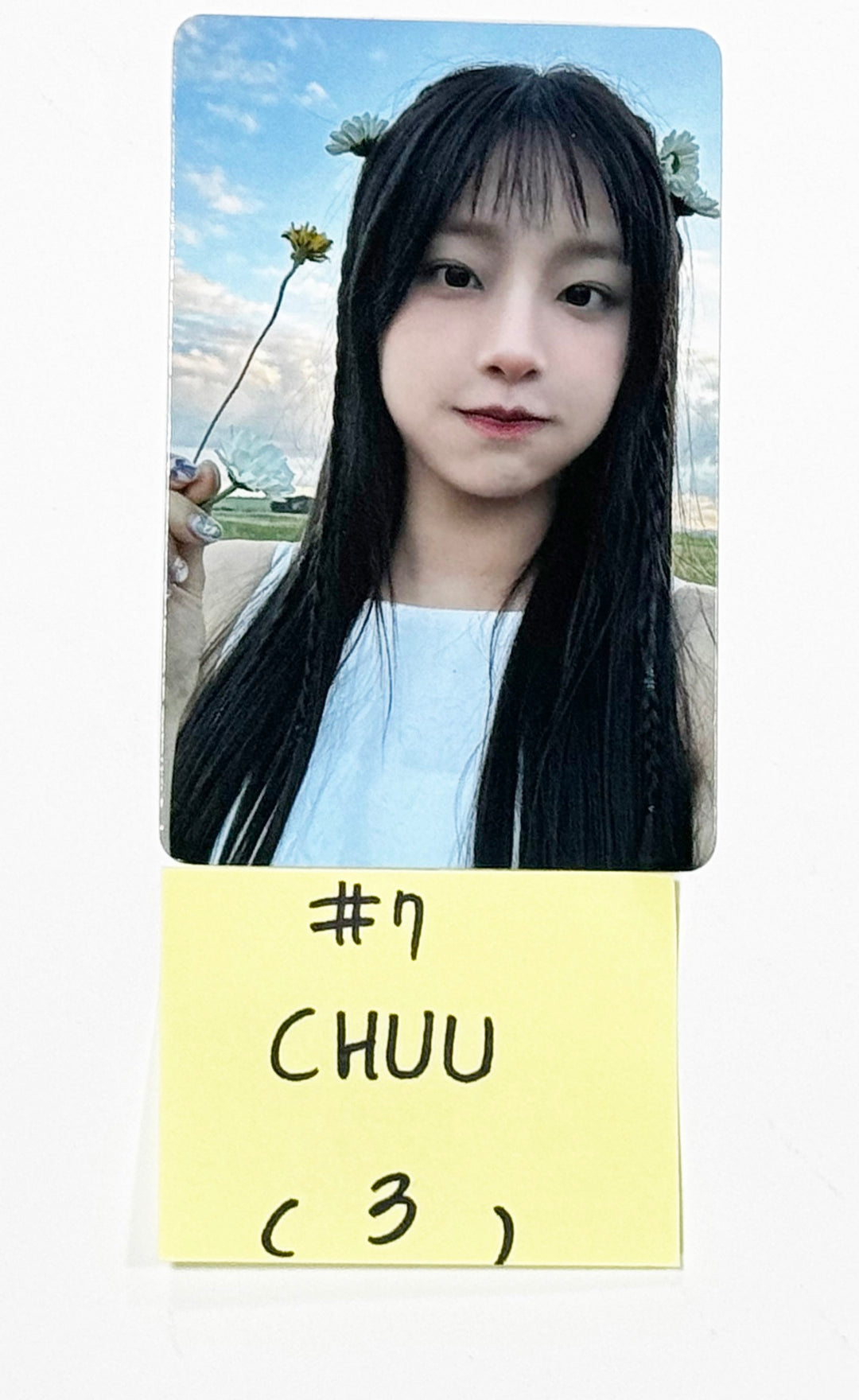 CHUU "Strawberry Rush" - Official Photocard [24.6.28] - HALLYUSUPERSTORE