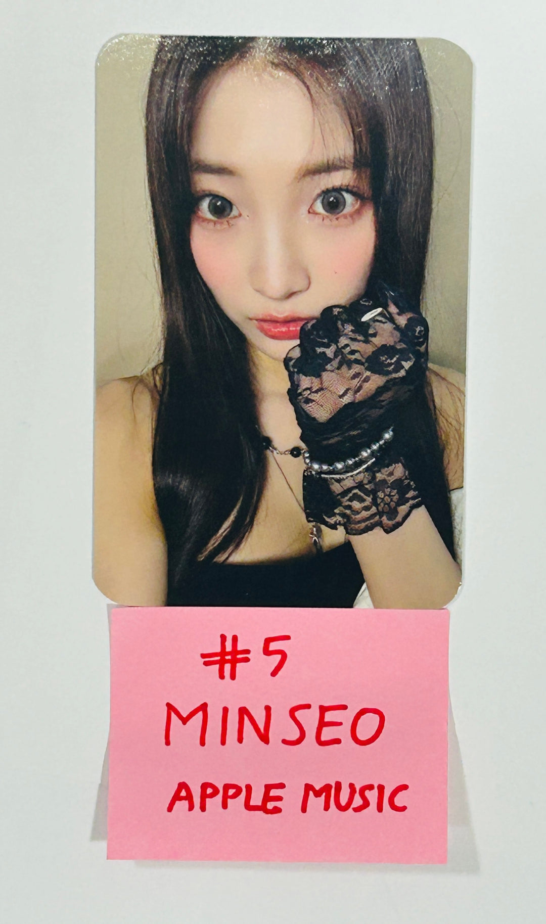 Wooah "Unframed" - Apple Music Fansign Event Photocard Round 2 [24.7.2] - HALLYUSUPERSTORE