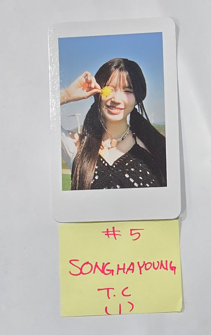 Fromis_9 "FROM SUMMER" Photo Exhibition - Official Trading Photocard [24.7.5] - HALLYUSUPERSTORE
