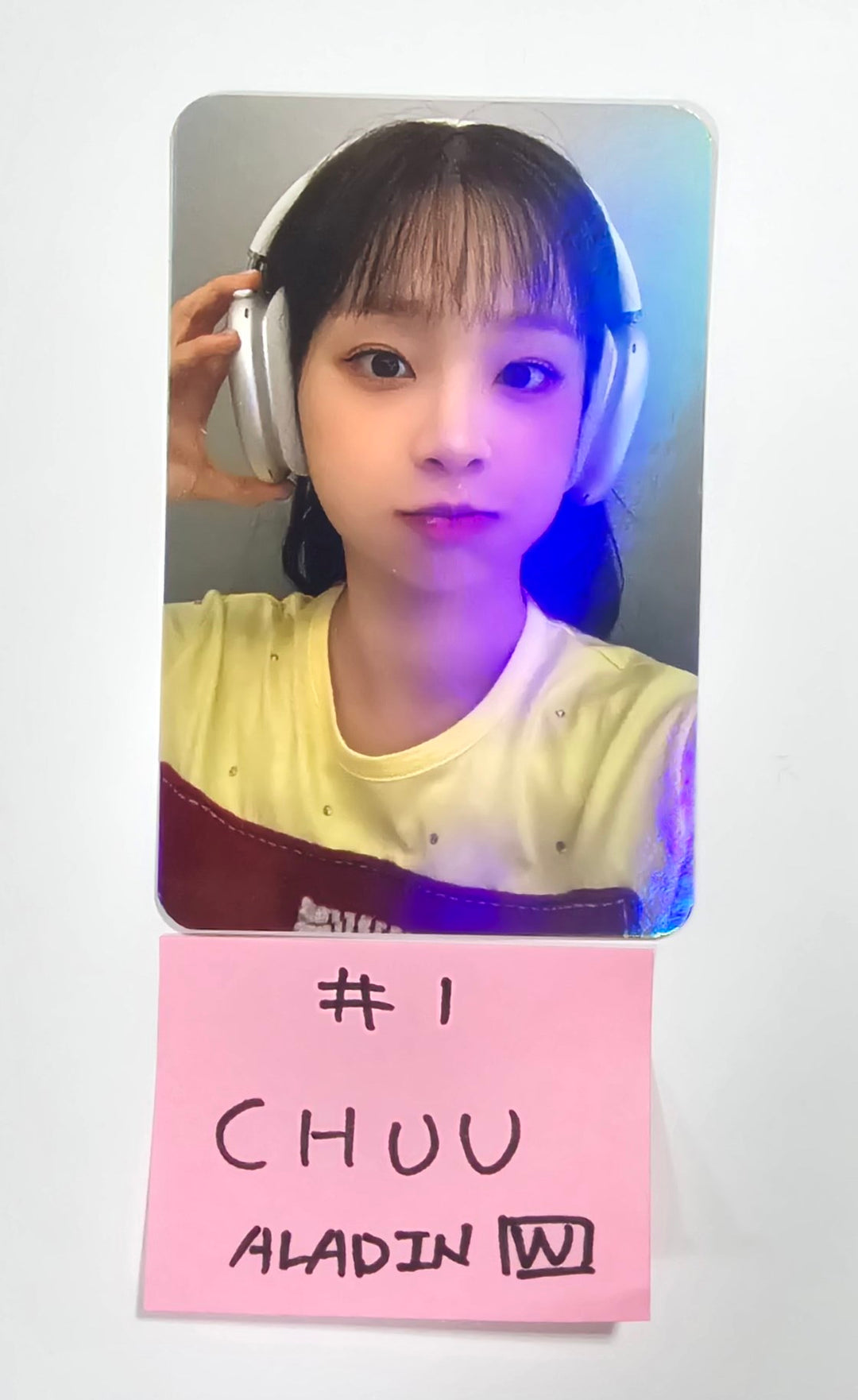 CHUU "Strawberry Rush" - Aladin Fansign Event Winner Hologram Photocard [24.7.5] - HALLYUSUPERSTORE