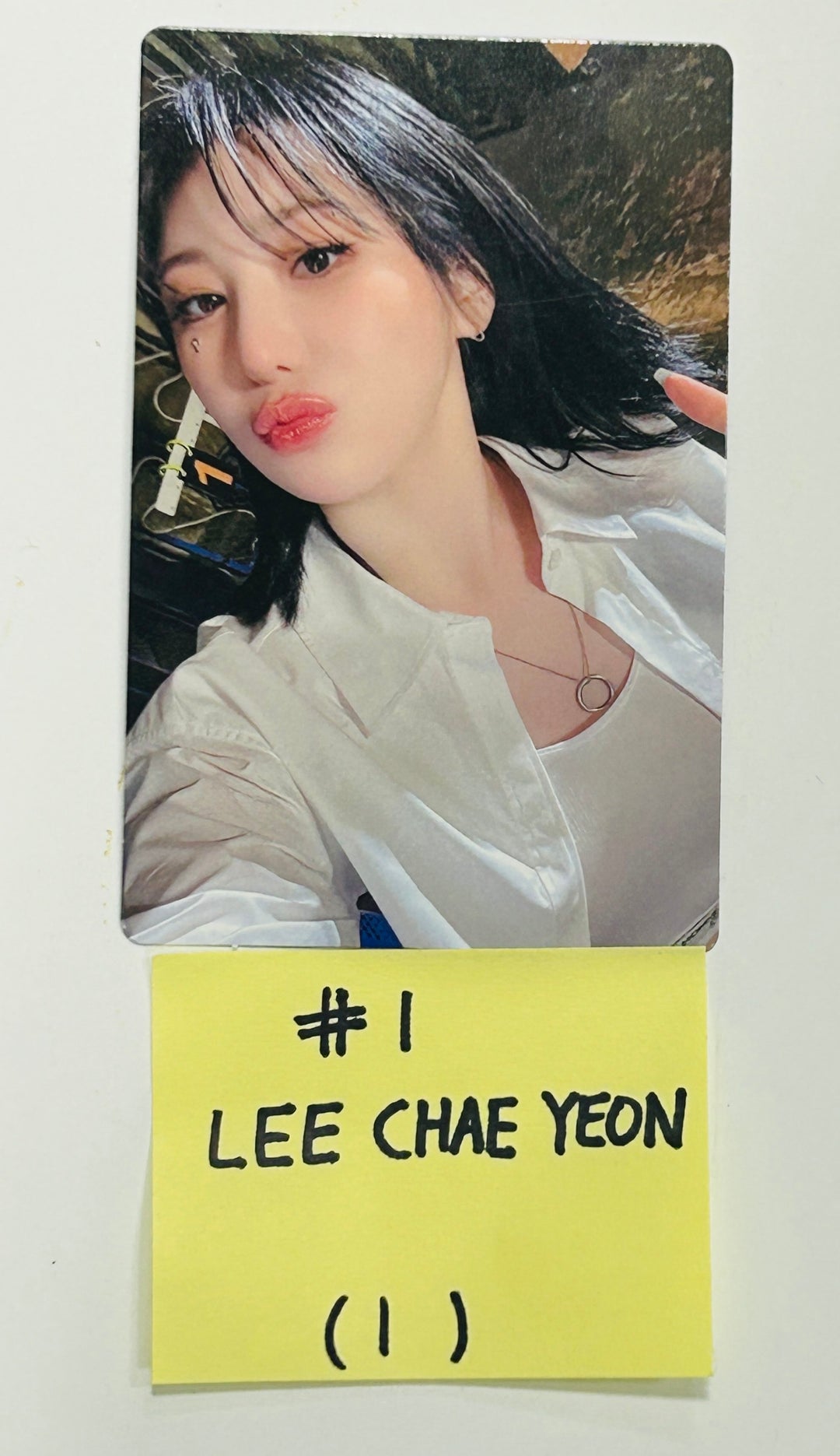 Lee Chae Yeon "SHOWDOWN" - Official Photocard [Standard &amp; Poca Album Ver.] [24.7.5] - HALLYUSUPERSTORE