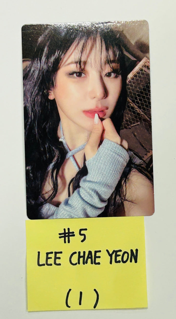 Lee Chae Yeon "SHOWDOWN" - Official Photocard [Standard &amp; Poca Album Ver.] [24.7.5] - HALLYUSUPERSTORE