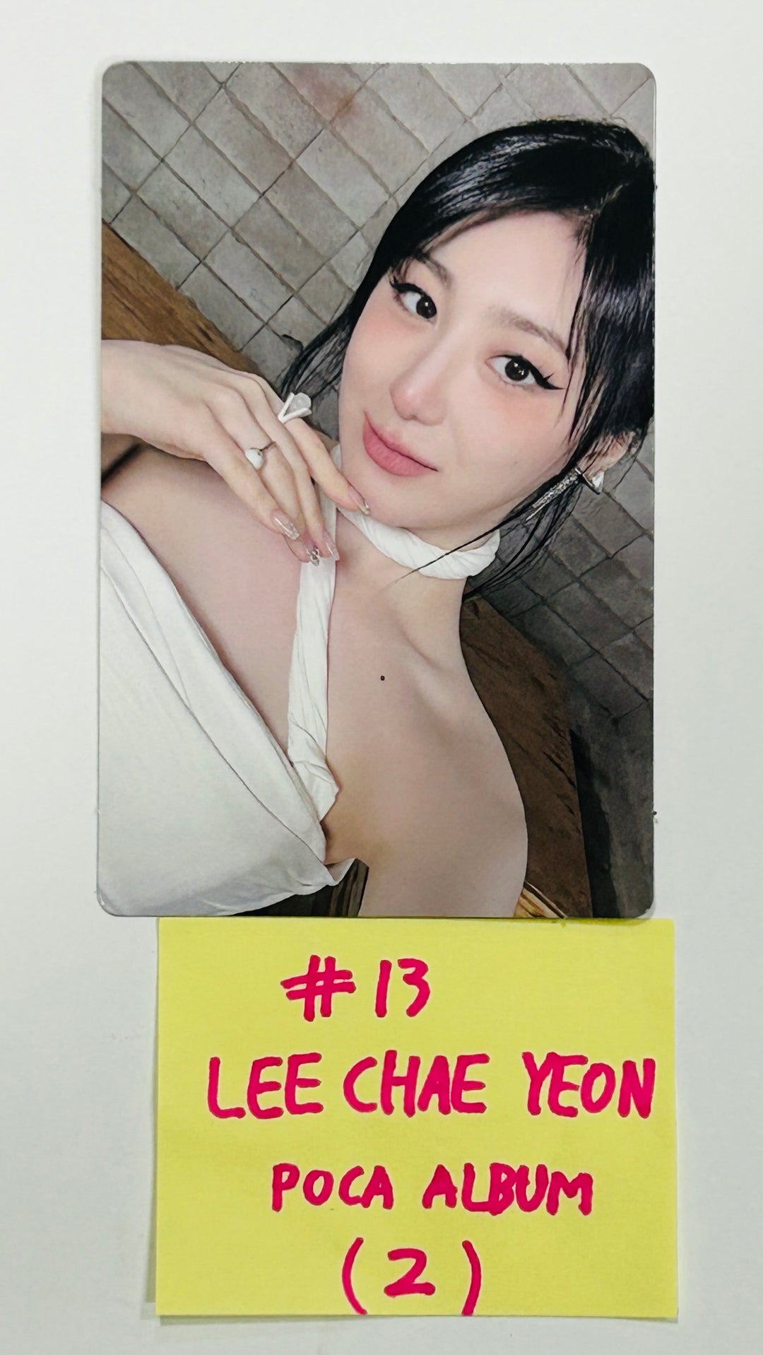 Lee Chae Yeon "SHOWDOWN" - Official Photocard [Standard &amp; Poca Album Ver.] [24.7.5] - HALLYUSUPERSTORE