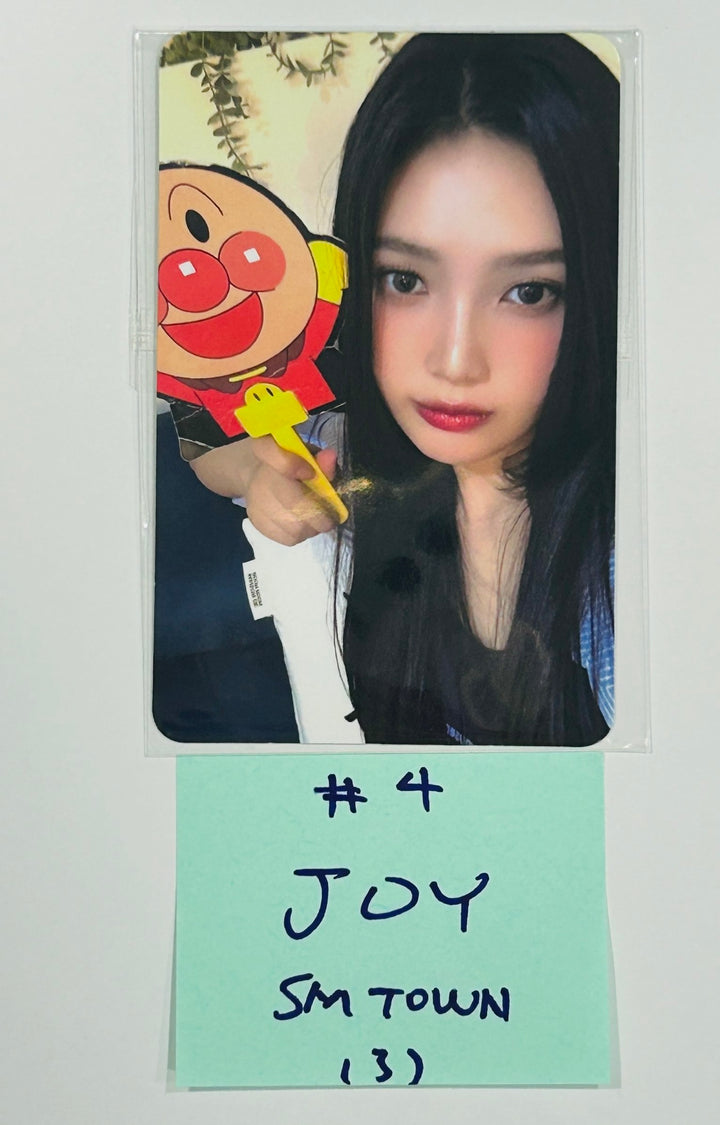 Red Velvet "Cosmic" - SM Town Pre-Order Benefit Photocard [24.7.11] - HALLYUSUPERSTORE
