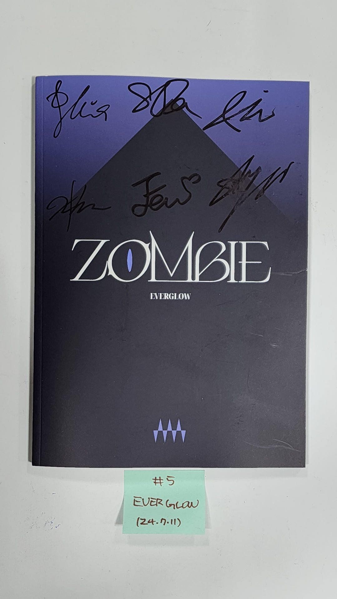 Everglow "ZOMBIE", Red Velvet "Cosmic", KISS OF LIFE "Midas Touch", NCT WISH "Songbird" - Hand Autographed(Signed) Promo Album [24.7.11] - HALLYUSUPERSTORE
