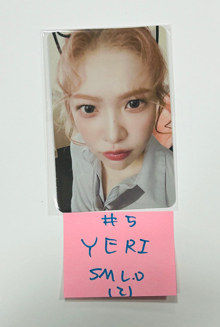 Red Velvet "Cosmic" - SM Town Lucky Draw Event Photocard [24.7.22] - HALLYUSUPERSTORE