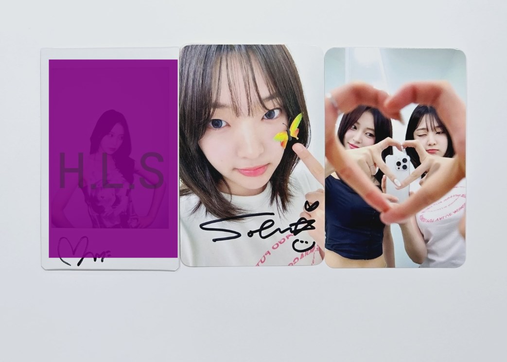 Weeekly "Bliss " - Hand Autographed(Signed) Polaroid, Photocard [24.8.13] - HALLYUSUPERSTORE