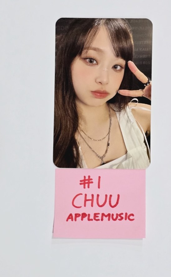 CHUU "Strawberry Rush" - Apple Music Fansign Event Photocard Round 2 (STAYG Album Ver.) [24.8.21] - HALLYUSUPERSTORE