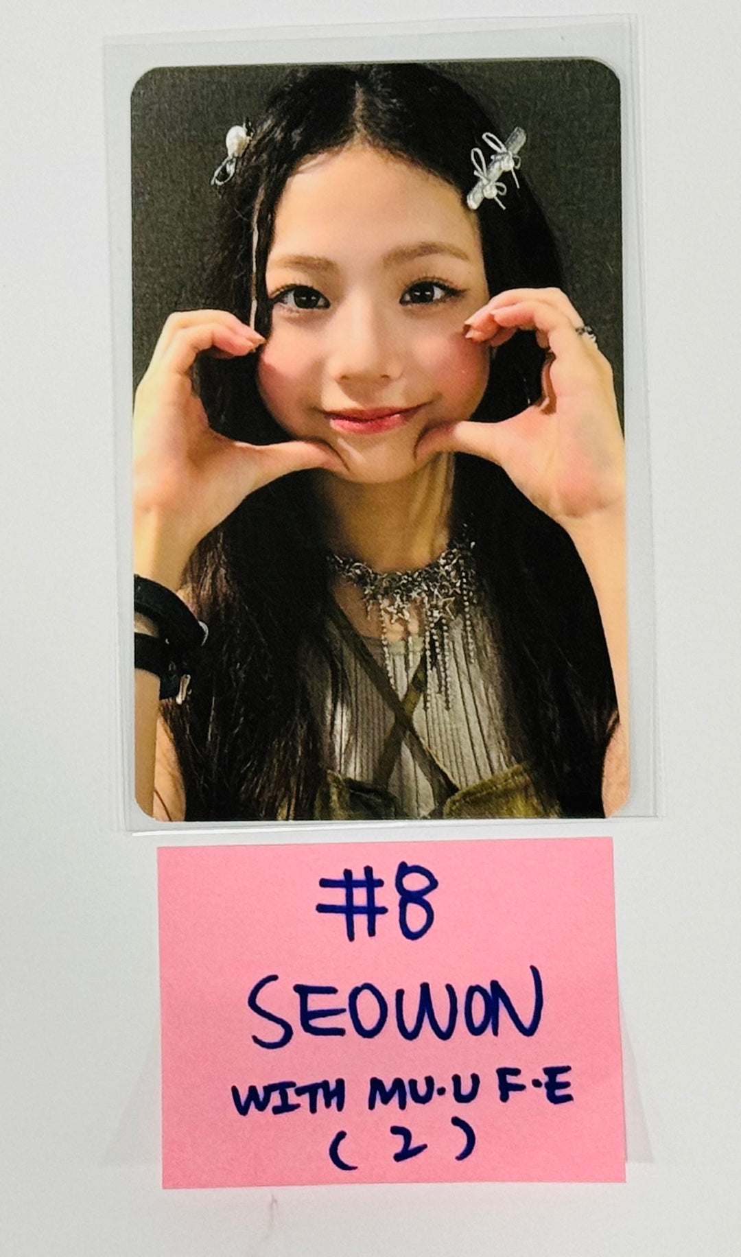 UNIS &