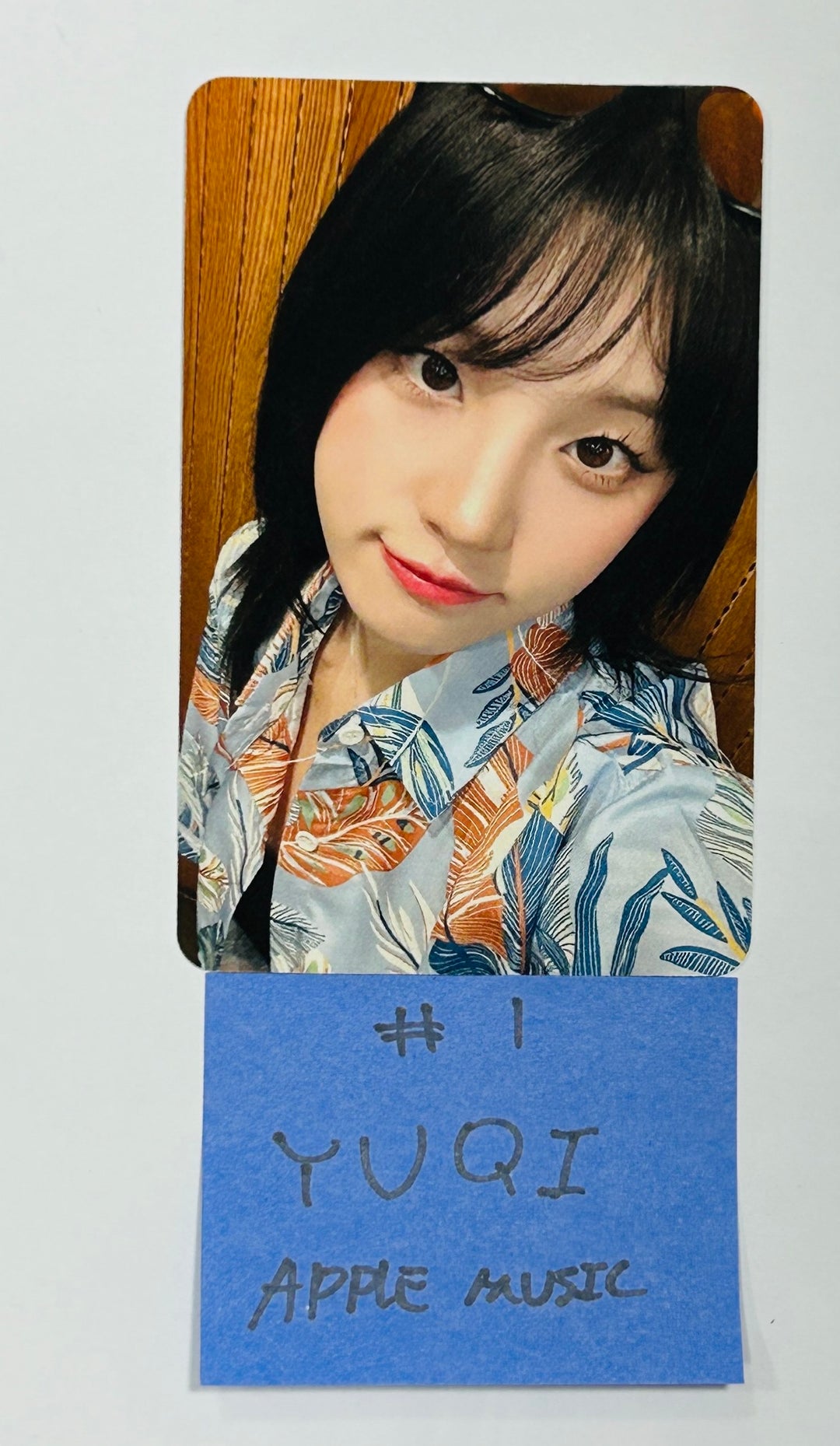 YUQI "YUQ1" - Apple Music Fansign Event Photocard [24.8.22] - HALLYUSUPERSTORE