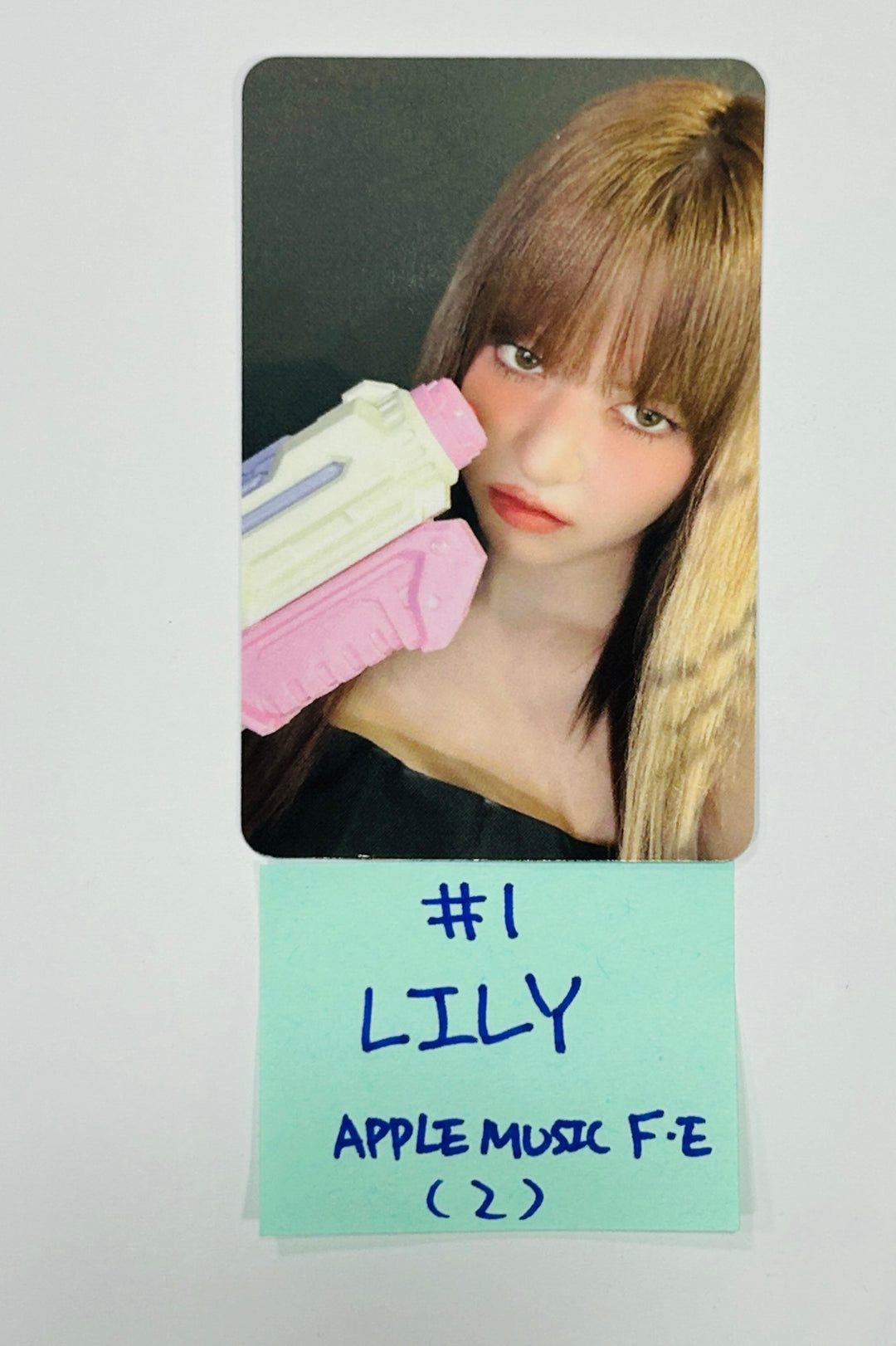 NMIXX "Fe3O4: STICK OUT" - Apple Music Fansign Event Photocard [24.8.23] - HALLYUSUPERSTORE