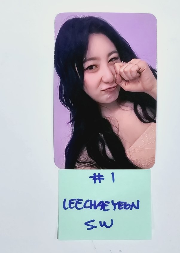 Lee Chae Yeon "SHOWDOWN" - Soundwave Fansign Event Photocard Round 2 [24.8.28] - HALLYUSUPERSTORE