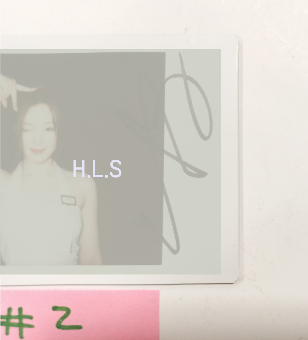 YUQI, SHUHUA (Of (g) I-DLE) "I SWAY" - Hand Autograhped(Signed) Polaroid [24.8.29] - HALLYUSUPERSTORE