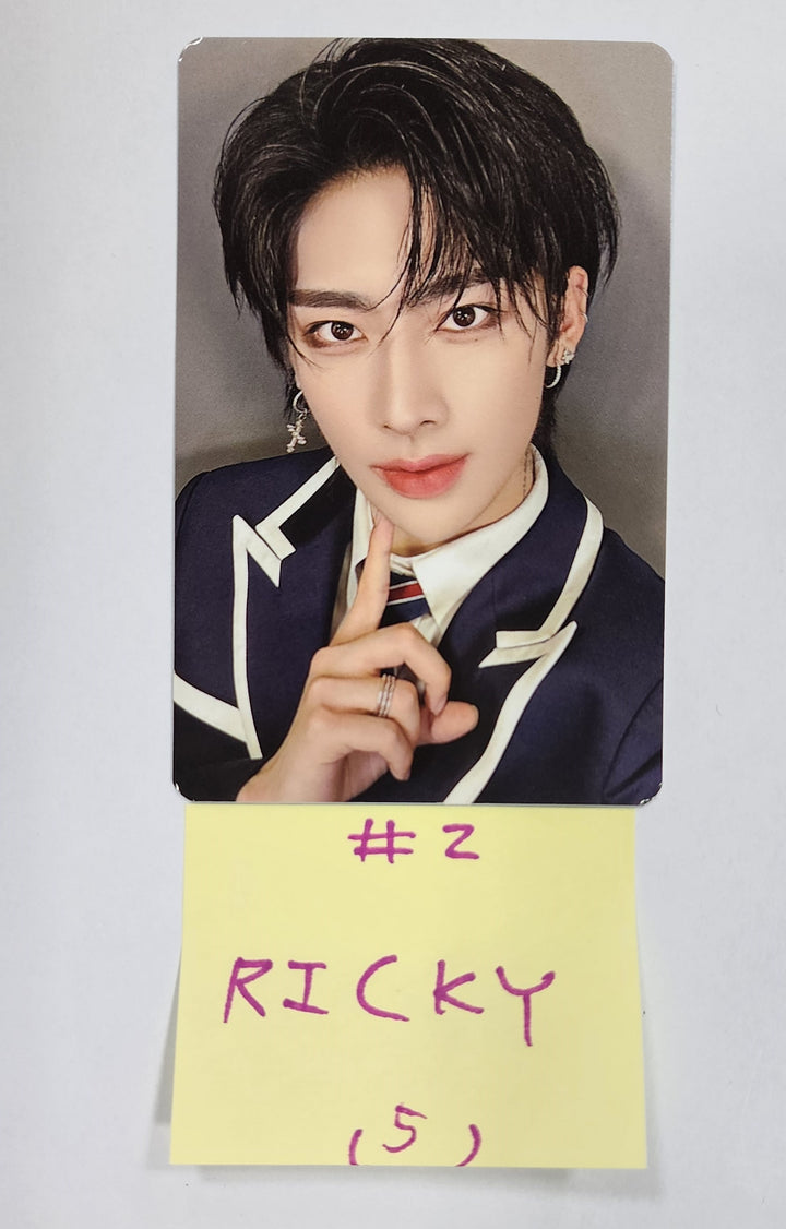 ZEROBASEONE(ZB1) "Timeless World" 2024 The 1st Tour - Official Trading Photocard (2) [24.9.20] - HALLYUSUPERSTORE