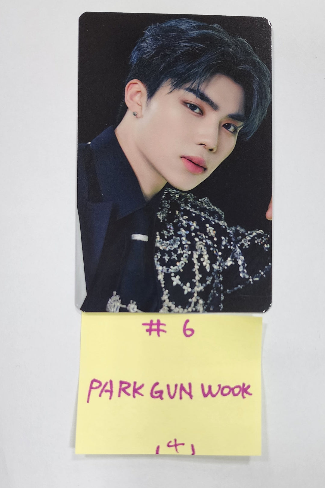 ZEROBASEONE(ZB1) "Timeless World" 2024 The 1st Tour - Official Trading Photocard (3) [24.9.20] - HALLYUSUPERSTORE