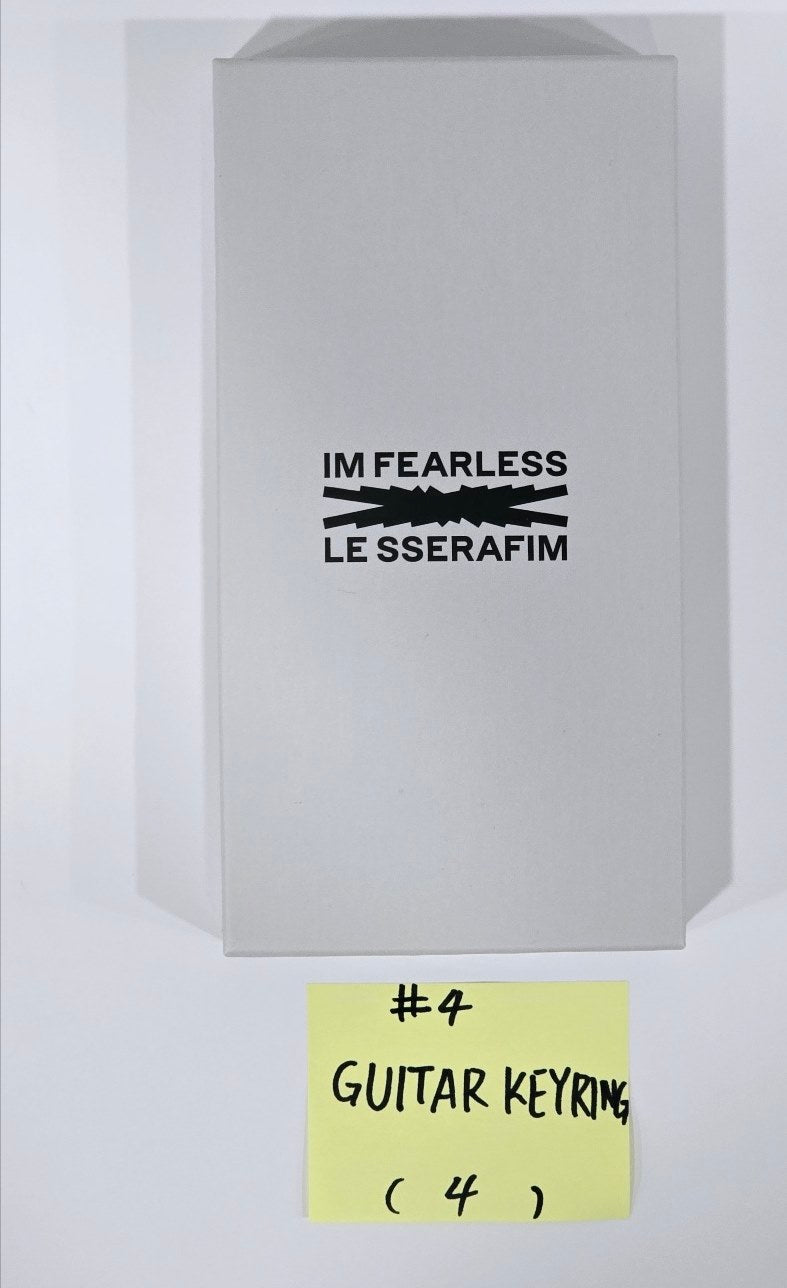 LE SSERAFIM "CRAZY" - Showroom Official MD [Mini Photo Binder, Jacket, Pants, Pouch Keyring, T-shirt, Hat, Mouse Pad, Necklace] [24.9.26] - HALLYUSUPERSTORE