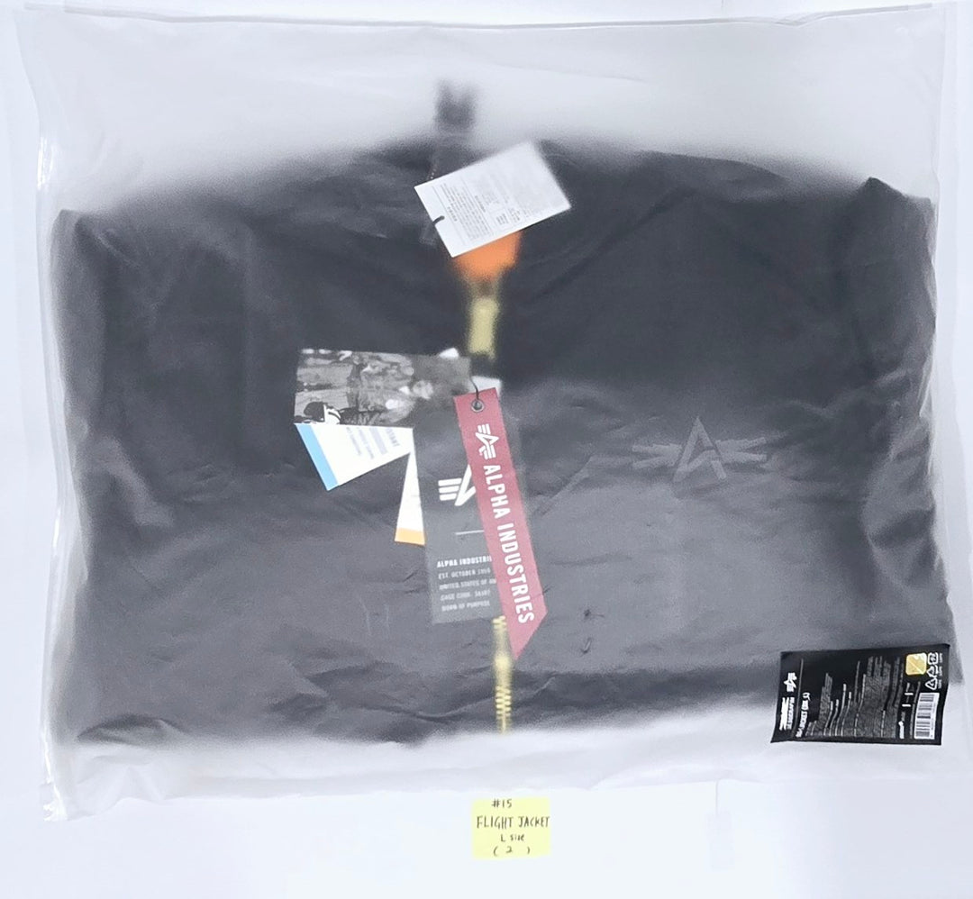 LE SSERAFIM "CRAZY" - Showroom Official MD [Mini Photo Binder, Jacket, Pants, Pouch Keyring, T-shirt, Hat, Mouse Pad, Necklace] [24.9.26] - HALLYUSUPERSTORE