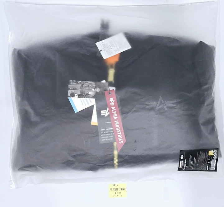 LE SSERAFIM "CRAZY" - Showroom Official MD [Mini Photo Binder, Jacket, Pants, Pouch Keyring, T-shirt, Hat, Mouse Pad, Necklace] [24.9.26] - HALLYUSUPERSTORE