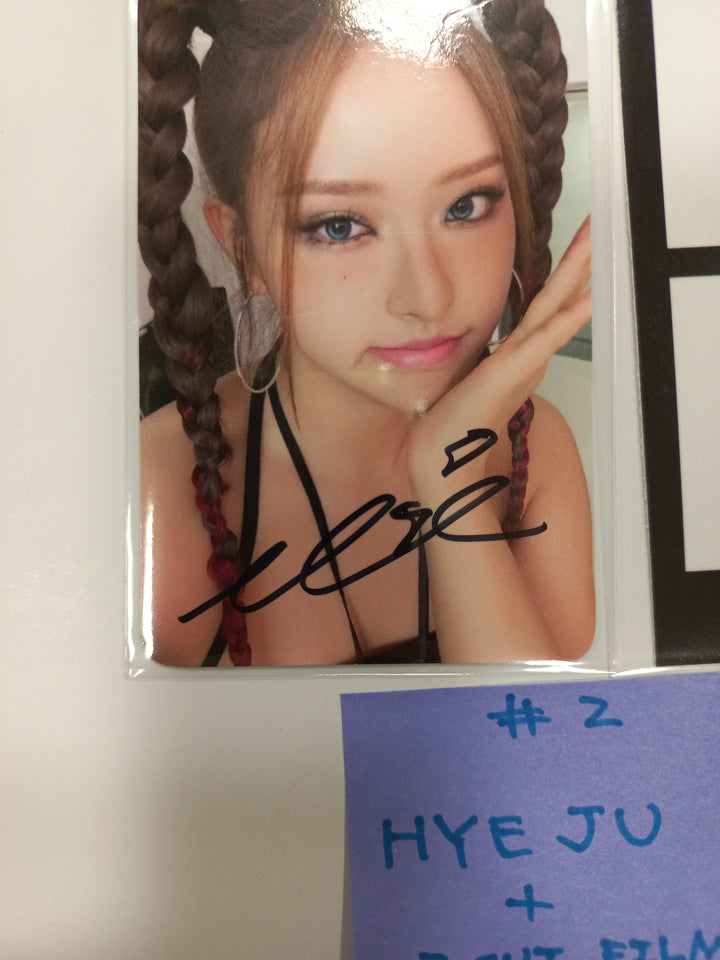 Loossemble "TTYL" - Hand Autographed(Signed) Photocard + 2 Cut Film [24.9.26] - HALLYUSUPERSTORE