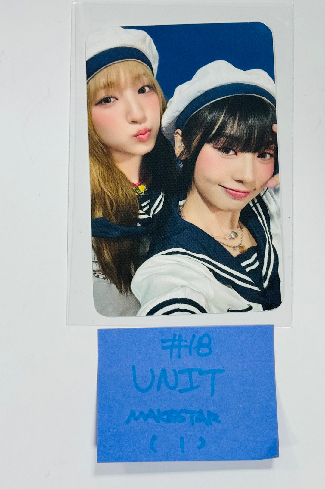 UNIS &