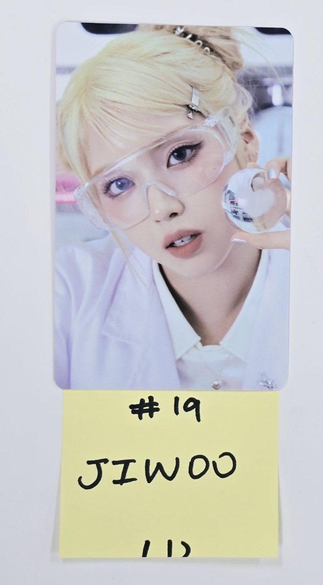 NMIXX "CHANGE UP : MIXX LAB" - Official Trading Photocard [24.10.4] - HALLYUSUPERSTORE