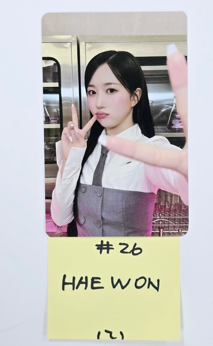 NMIXX "CHANGE UP : MIXX LAB" - Official Trading Photocard [24.10.4] - HALLYUSUPERSTORE