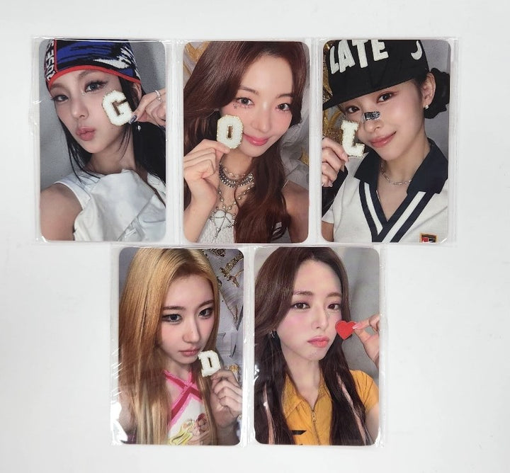 ITZY "Gold" - Pop-Up Store MD Event Photocard [24.10.16]