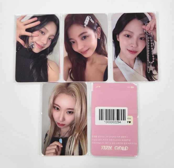 ITZY "Gold" - Pop-Up Store MD Photocard [SENTIMENTS] [24.10.16]