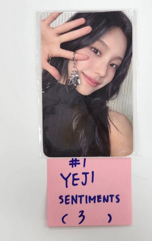ITZY "Gold" - Pop-Up Store MD Photocard [SENTIMENTS] [24.10.16]