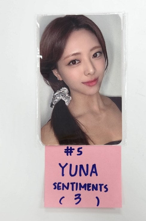 ITZY "Gold" - Pop-Up Store MD Photocard [SENTIMENTS] [24.10.16]