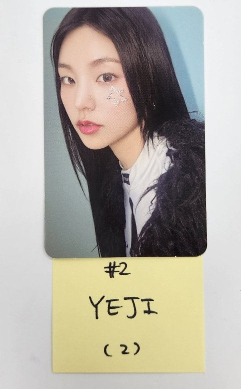 ITZY "Gold" - Official Photocard [24.10.16]