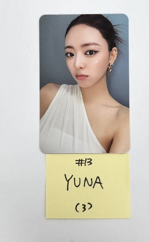ITZY "Gold" - Official Photocard [24.10.16]
