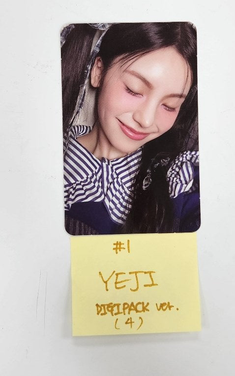 ITZY "Gold" - Official Photocard, Polaroid [Digipack Ver.] [24.10.16]