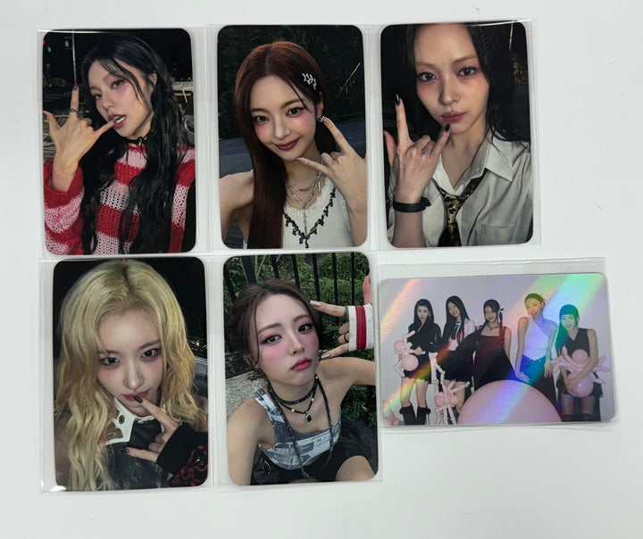 ITZY "Gold" - Aladin Pre-Order Benefit Photocard [24.10.24]