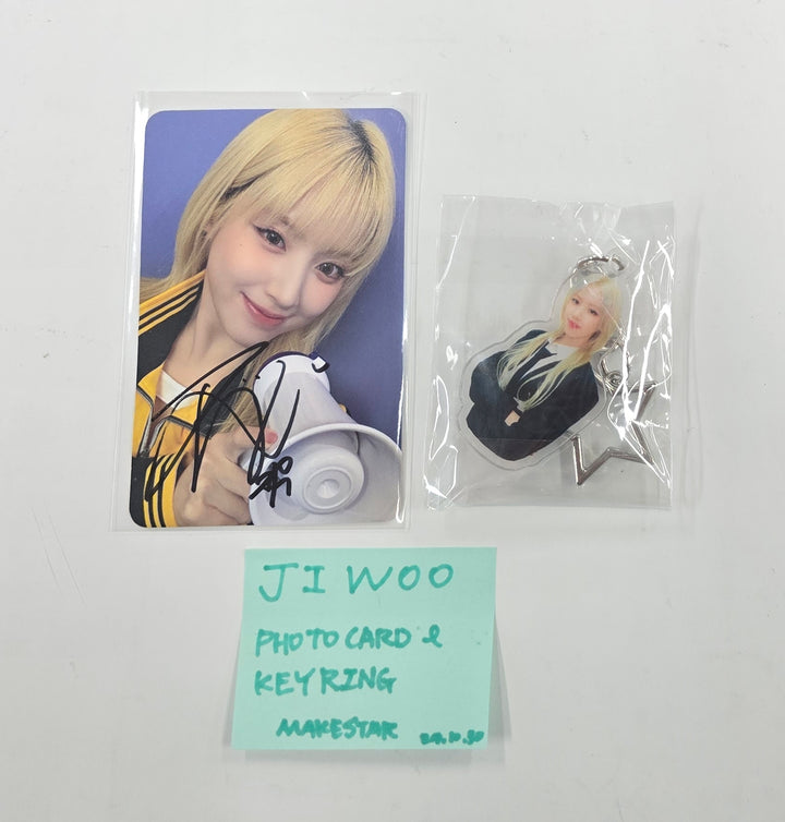 Jiwoo (Of NMIXX) "Fe3O4: STICK OUT" - Hand Autographed(Signed) Photocard &amp; Keyring Set [24.10.30]