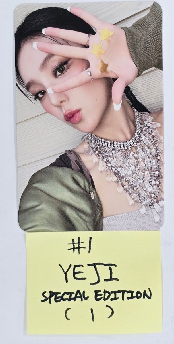 ITZY "Gold" - Official Photocard, Coin Photocard [Special Edition] [24.10.31]